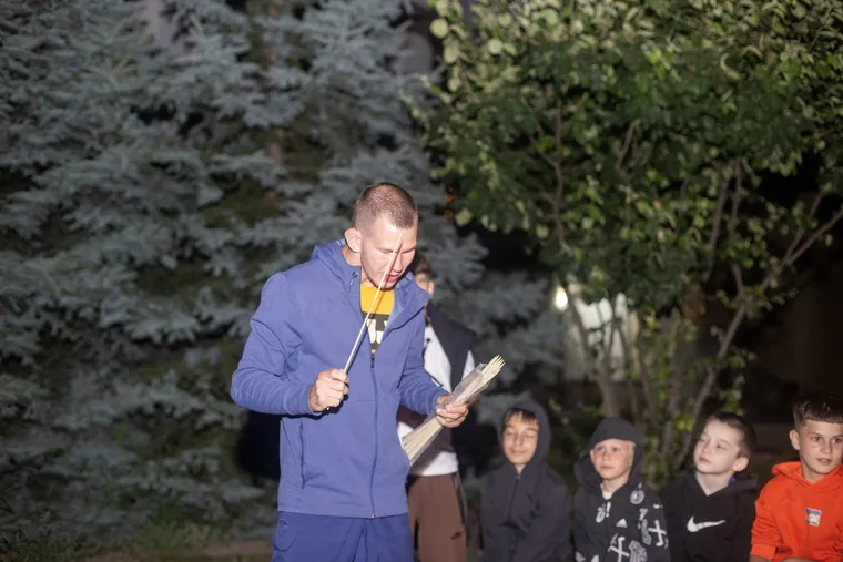 Командний вечір BORETS біля вогнища · Фото 105