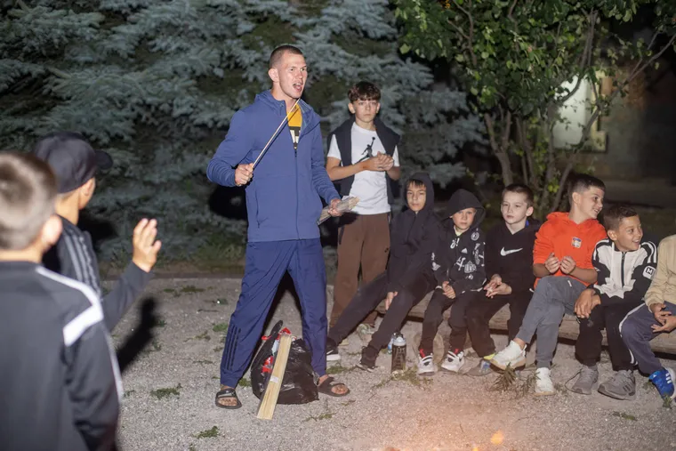 Командний вечір BORETS біля вогнища · Фото 107